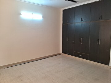 Room in 2 BHK Builder Floor at Sector 47 – for Rent