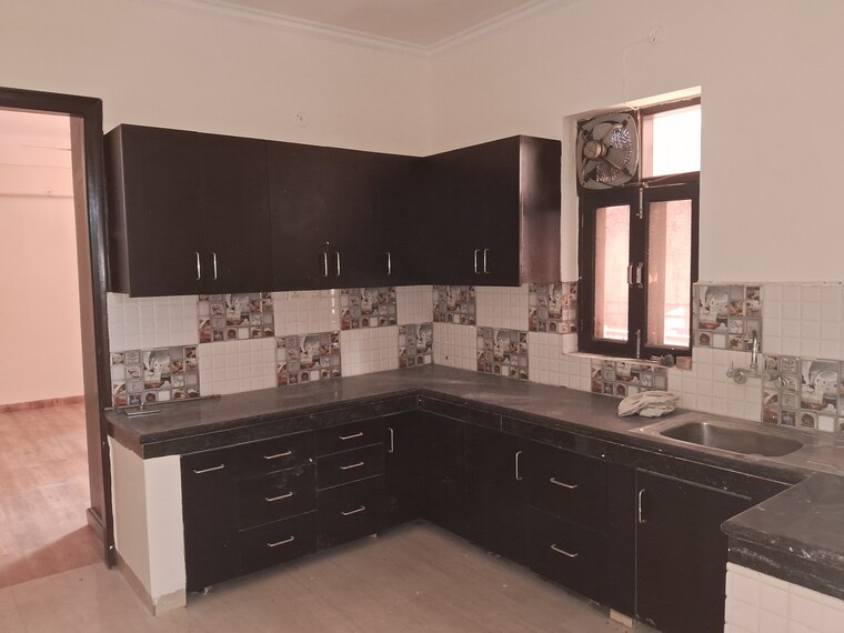 Kitchen, sector 47 2 Bedroom 1500 Sq.Ft. Builder Floor In Sector 47 Gurgaon 9476153
