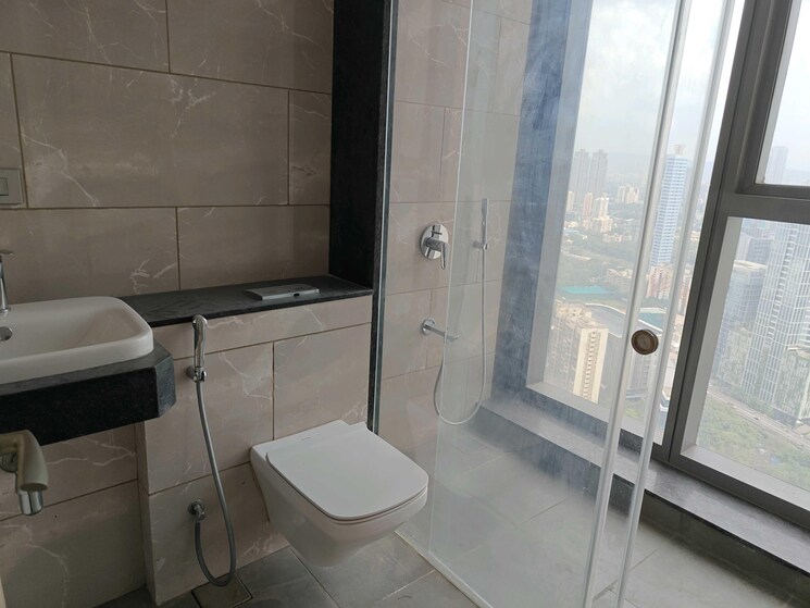 Bathroom, rustomjee-crown 4 Bedroom 2198 Sq.Ft. Apartment In Prabhadevi Mumbai 9476149
