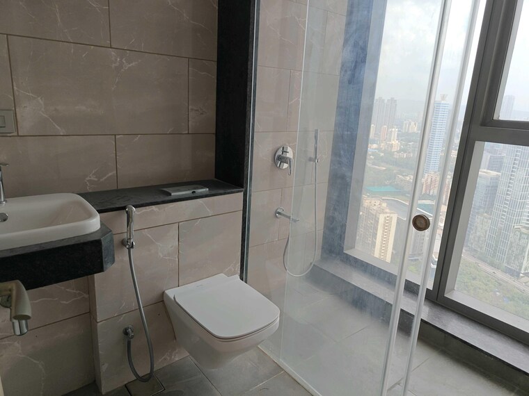 Bathroom, rustomjee-crown 4 Bedroom 2198 Sq.Ft. Apartment In Prabhadevi Mumbai 9476149