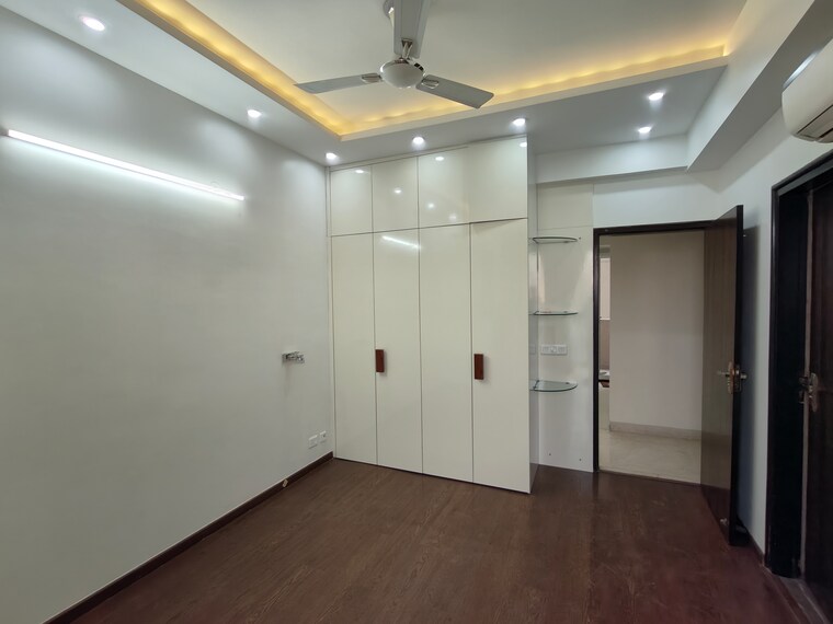 Room, paras-irene 3 Bedroom 1830 Sq.Ft. Apartment In Sector 70a Gurgaon 9476382
