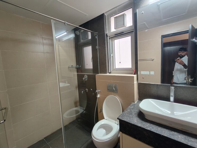 Bathroom, paras-irene 3 Bedroom 1830 Sq.Ft. Apartment In Sector 70a Gurgaon 9476382