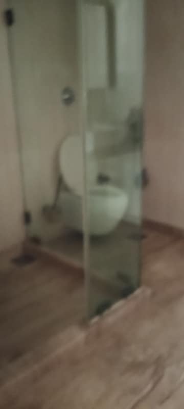 Master Bedroom in 5 BHK Villa at Manish Tower, Andheri West – for Rent