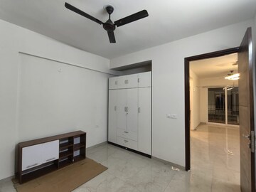 Room in 3 BHK Apartment at Gaurs Smart Homes, Gaur City 2 – for Sale