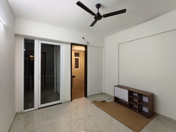 Room in 3 BHK Apartment at Gaurs Smart Homes, Gaur City 2 – for Sale