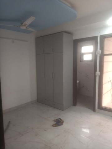 Room in 2 BHK Builder Floor at Vasant Kunj – for Rent