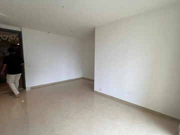 Room in 2 BHK Apartment at Hiranandani Highland, Powai – for Rent