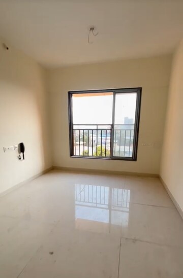 Room in 1 BHK Apartment at Thane East – for Sale