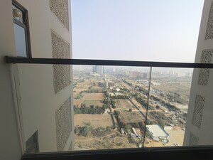 Room in 2 BHK Apartment at M3M Skywalk, Sector 74 – for Rent