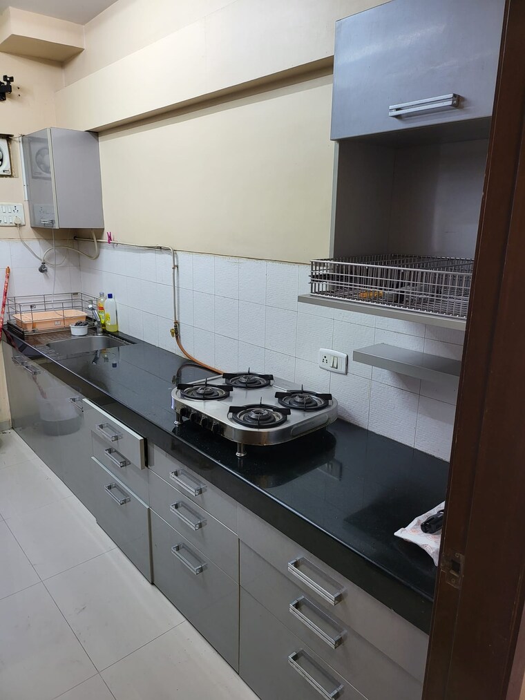 Kitchen, oberoi-springs 3 Bedroom 1250 Sq.Ft. Apartment In Andheri West Mumbai 9476494