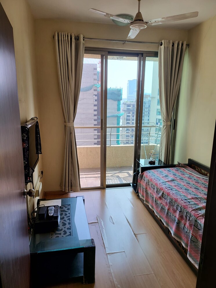 Bedroom, oberoi-springs 3 Bedroom 1250 Sq.Ft. Apartment In Andheri West Mumbai 9476494