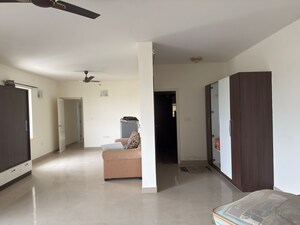 Room in 3 BHK Apartment at Bren Paddington, Sarjapur Road – for Sale