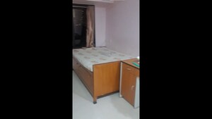Room in 1 BHK Independent House at Lower Parel – for Rent