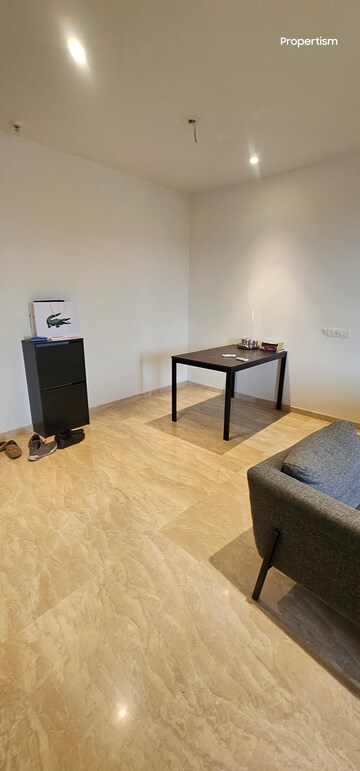 Furnished Amenities in 2 BHK Apartment at Hiranandani Castle Rock, Powai – for Rent