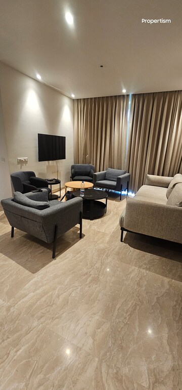 Team Area in 2 BHK Apartment at Hiranandani Castle Rock, Powai – for Rent