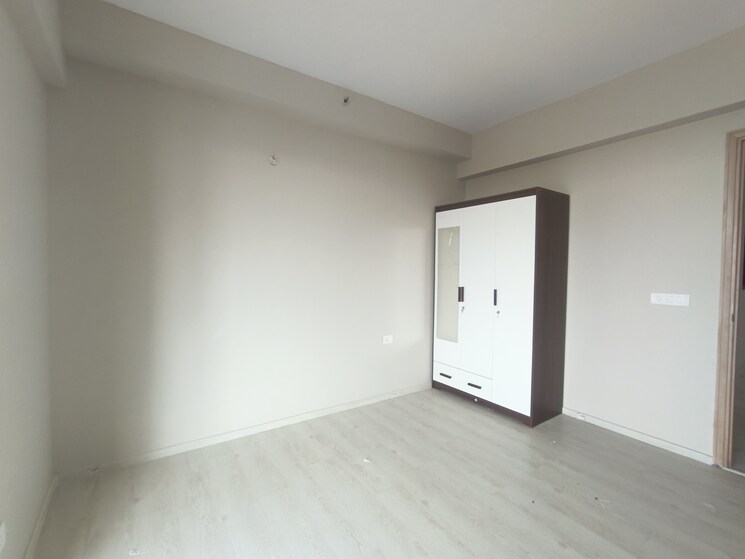 Room, m3m-skywalk 3 Bedroom 2018 Sq.Ft. Apartment In Sector 74 Gurgaon 9476679