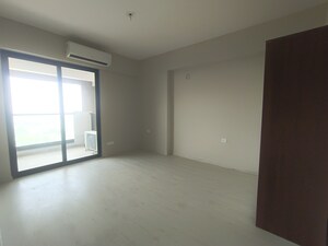 Room in 3 BHK Apartment at M3M Skywalk, Sector 74 – for Rent