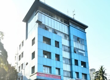  Office Space For Rent in Center Square, Andheri West