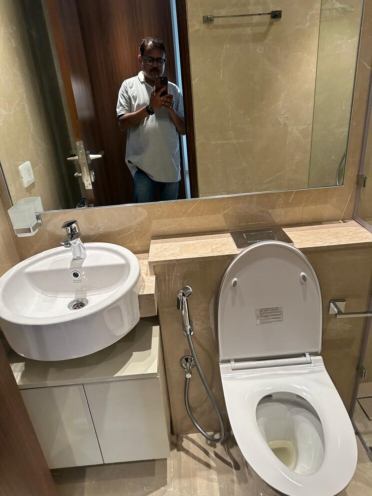 Bathroom, hiranandani-highland 1 Bedroom 377 Sq.Ft. Apartment In Powai Mumbai 9476706