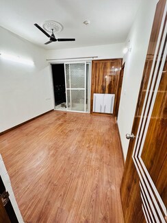 5 BHK + Servant Room Apartment For Sale in UPAVP Ganga Yamuna And Hindon Enclave