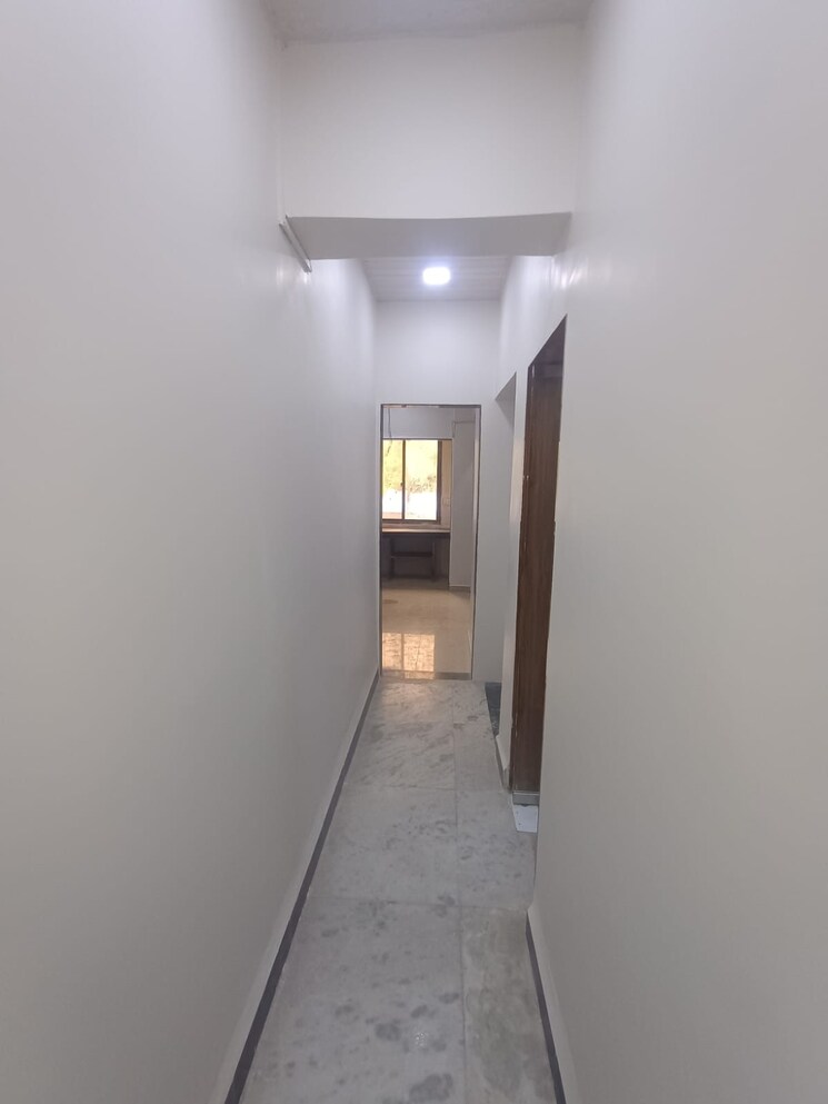 undefined, kandivali west Commercial Office Space 500 Sq.Ft. In Kandivali West Mumbai 9476703