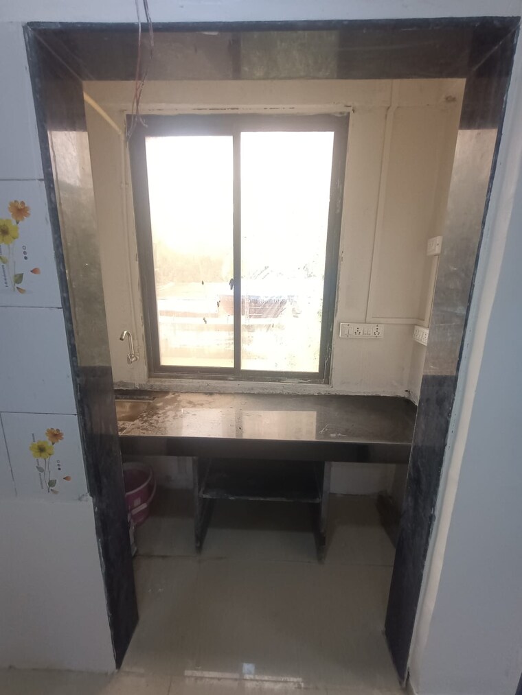 Kitchen, kandivali west Commercial Office Space 500 Sq.Ft. In Kandivali West Mumbai 9476703