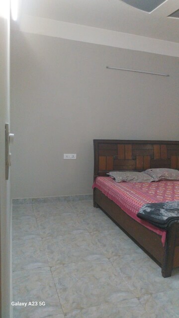 Bedroom in 2 BHK Builder Floor at Sector 46 – for Rent