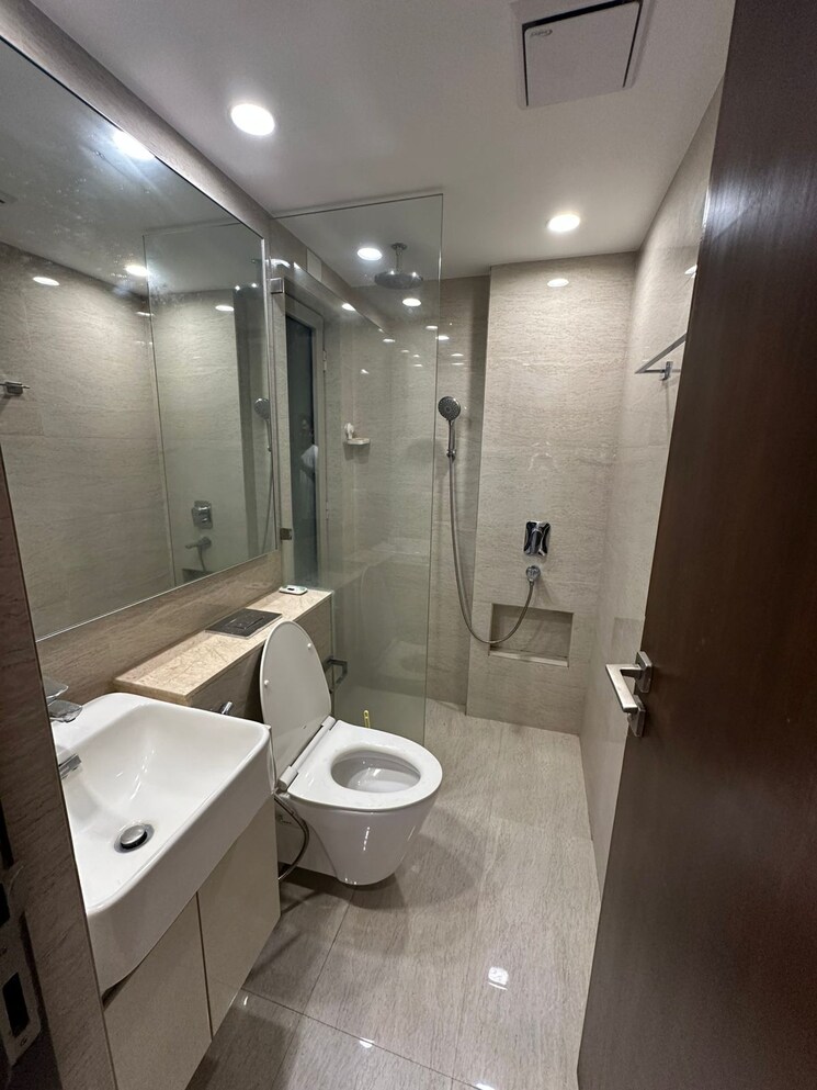 Bathroom, hiranandani-castle-rock 2 Bedroom 629 Sq.Ft. Apartment In Powai Mumbai 9476759