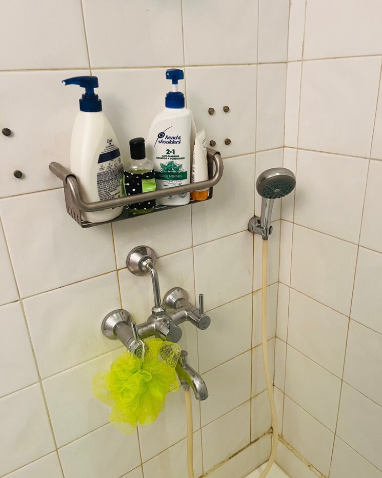 Bathroom, cox town 2 Bedroom 800 Sq.Ft. Builder Floor In Cox Town Bangalore 9476847