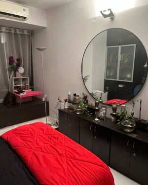 Bedroom in 2 BHK Builder Floor at Cox Town – for Rent