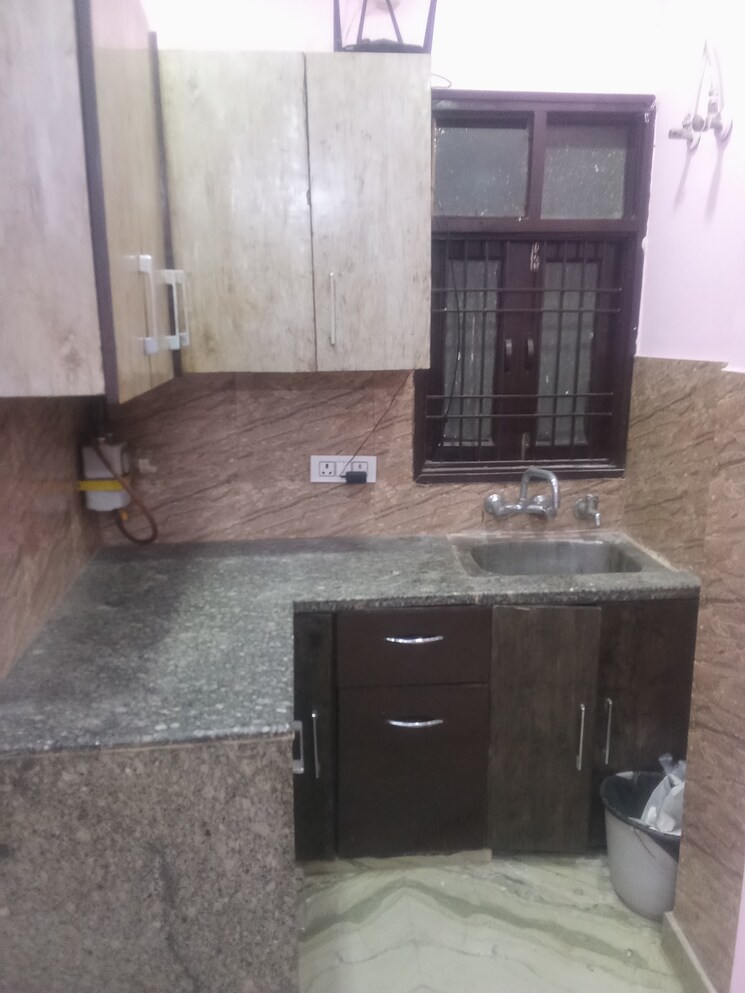 Kitchen, rohini sector 23 2 Bedroom 600 Sq.Ft. Builder Floor In Rohini Sector 23 Delhi 9476851