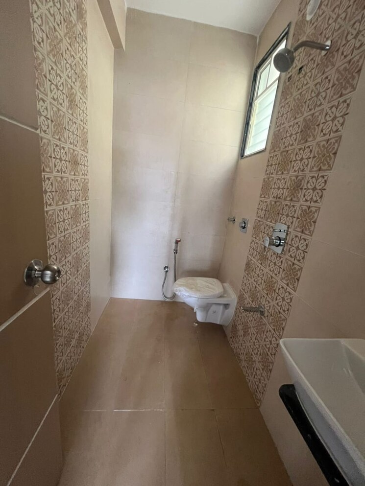 Bathroom, wadgaon sheri 1 Bedroom 650 Sq.Ft. Apartment In Wadgaon Sheri Pune 9476845