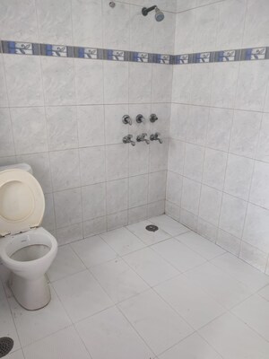 Bathroom in Studio Builder Floor at Sector 46 – for Rent