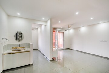 Room in 2.5 BHK Apartment at Incor Carmel Heights, Whitefield – for Rent