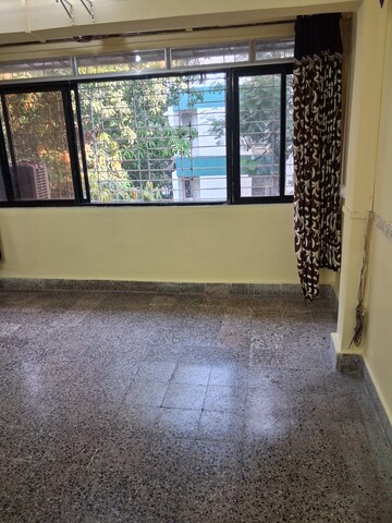 Room in 1 BHK Apartment at Kakad West End, Andheri West – for Rent