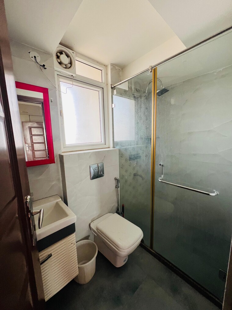 Bathroom, chattarpur 3 Bedroom 136 Sq.Yd. Builder Floor In Chattarpur Delhi 9476883