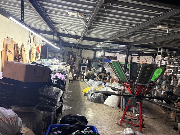 Team Area, mira road Commercial Warehouse 3300 Sq.Ft. In Mira Road Thane 9476915