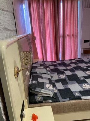 Bedroom in 3 BHK Apartment at Omaxe R2, Gomti Nagar – for Rent