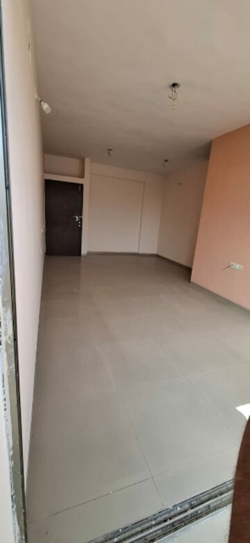 Room in 3 BHK Apartment at Chandkheda – for Rent