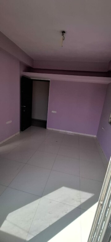 Room in 3 BHK Apartment at Chandkheda – for Rent