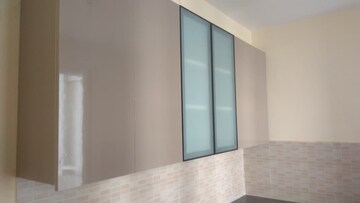 Room in 3 BHK Builder Floor at BPTP Amstoria, Sector 102 – for Rent