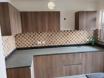 Kitchen in 3 BHK Builder Floor at BPTP Amstoria, Sector 102 – for Rent