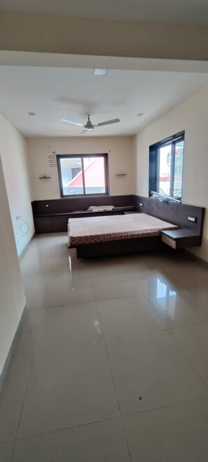 Furnished Amenities in 4 BHK Independent House at Karve Nagar – for Sale