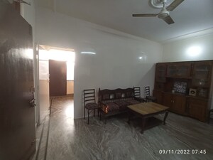 Living Room in 1 BHK Builder Floor at Sector 21 – for Rent