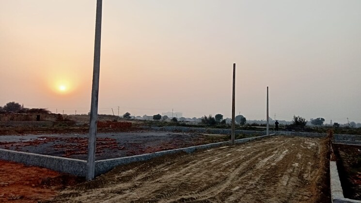 undefined, sector 17 yamuna expressway  150 Sq.Yd. Plot In Sector 17 Yamuna Expressway Greater Noida 9477337