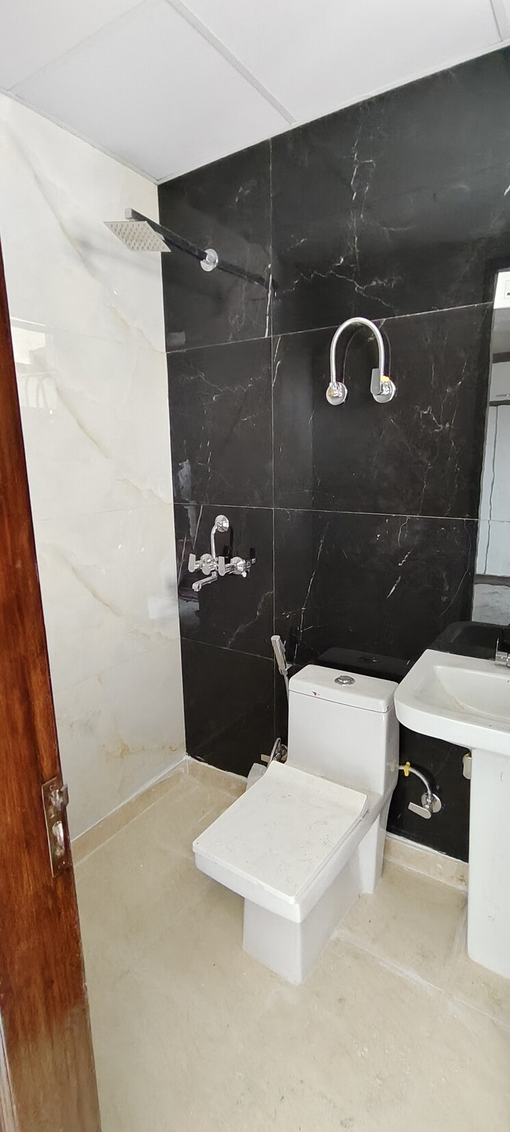 Bathroom, atharv-suman-enclave 3 Bedroom 1680 Sq.Ft. Builder Floor In Sector 104 Noida 9477371