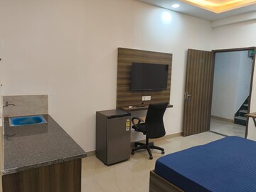Room in 1 RK Builder Floor at Vipul World Floors, Sector 48 – for Rent