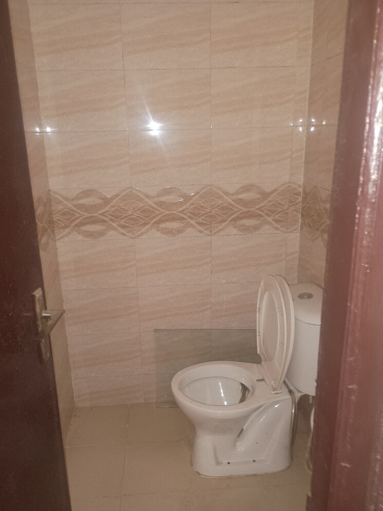 Bathroom, scc-sapphire 2 Bedroom 795 Sq.Ft. Apartment In Raj Nagar Extension Ghaziabad 9477381