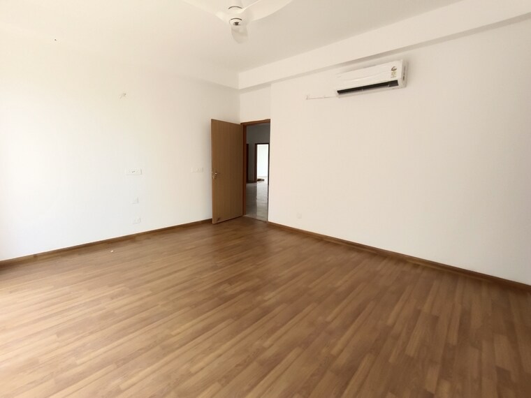 Room, ss-linden 5 Bedroom 2900 Sq.Ft. Apartment In Sector 84 Gurgaon 9477390