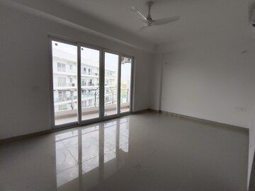 Room in 5 BHK Apartment at SS Linden, Sector 84 – for Rent
